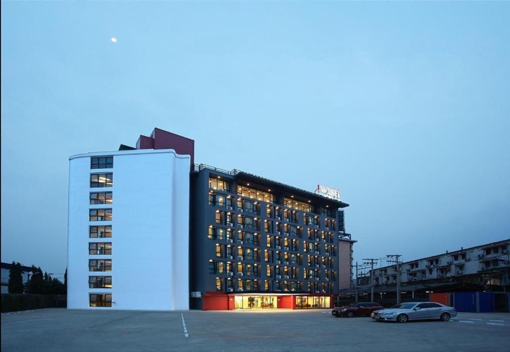 Iwish Hotel Bangkok Luaran gambar