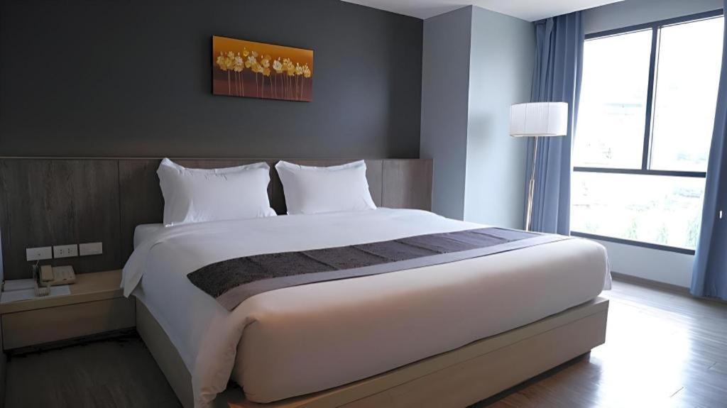 Iwish Hotel Bangkok Luaran gambar